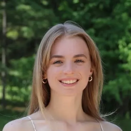 Katie Plywaczewski headshot.