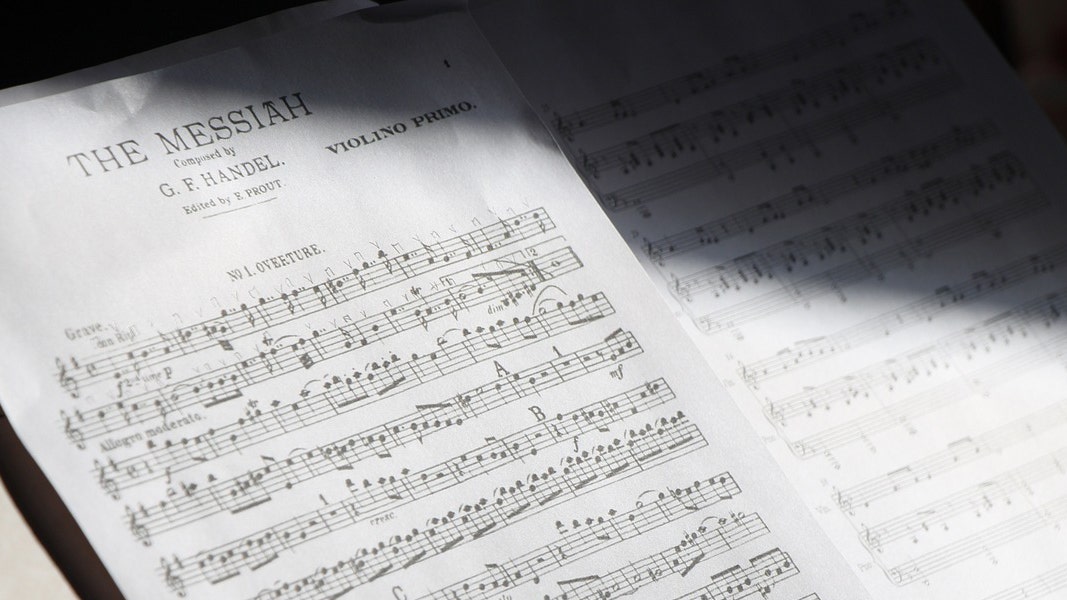 Sheet music containing the score for Handel's "Messiah"