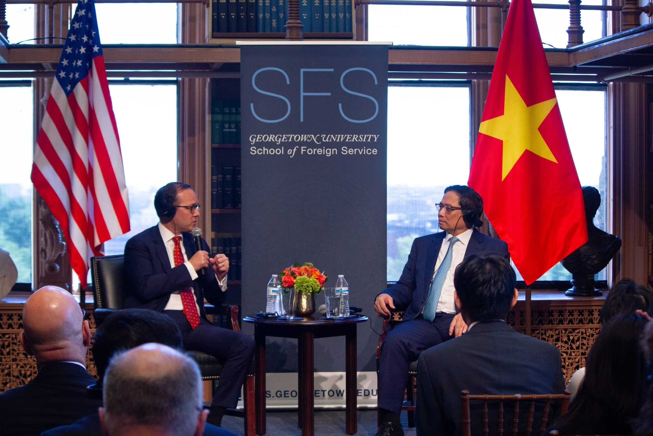 Prime Minister Phạm Minh Chính sits down in a conversation with Professor Evan Medeiros.