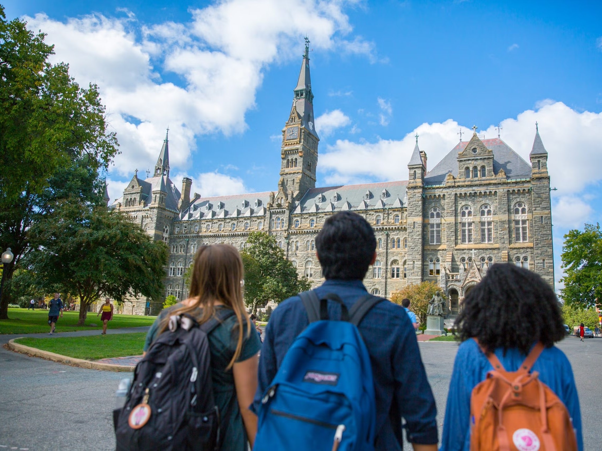 SFS Announces New Master’s Degrees in Environment and International Migration, Refugees