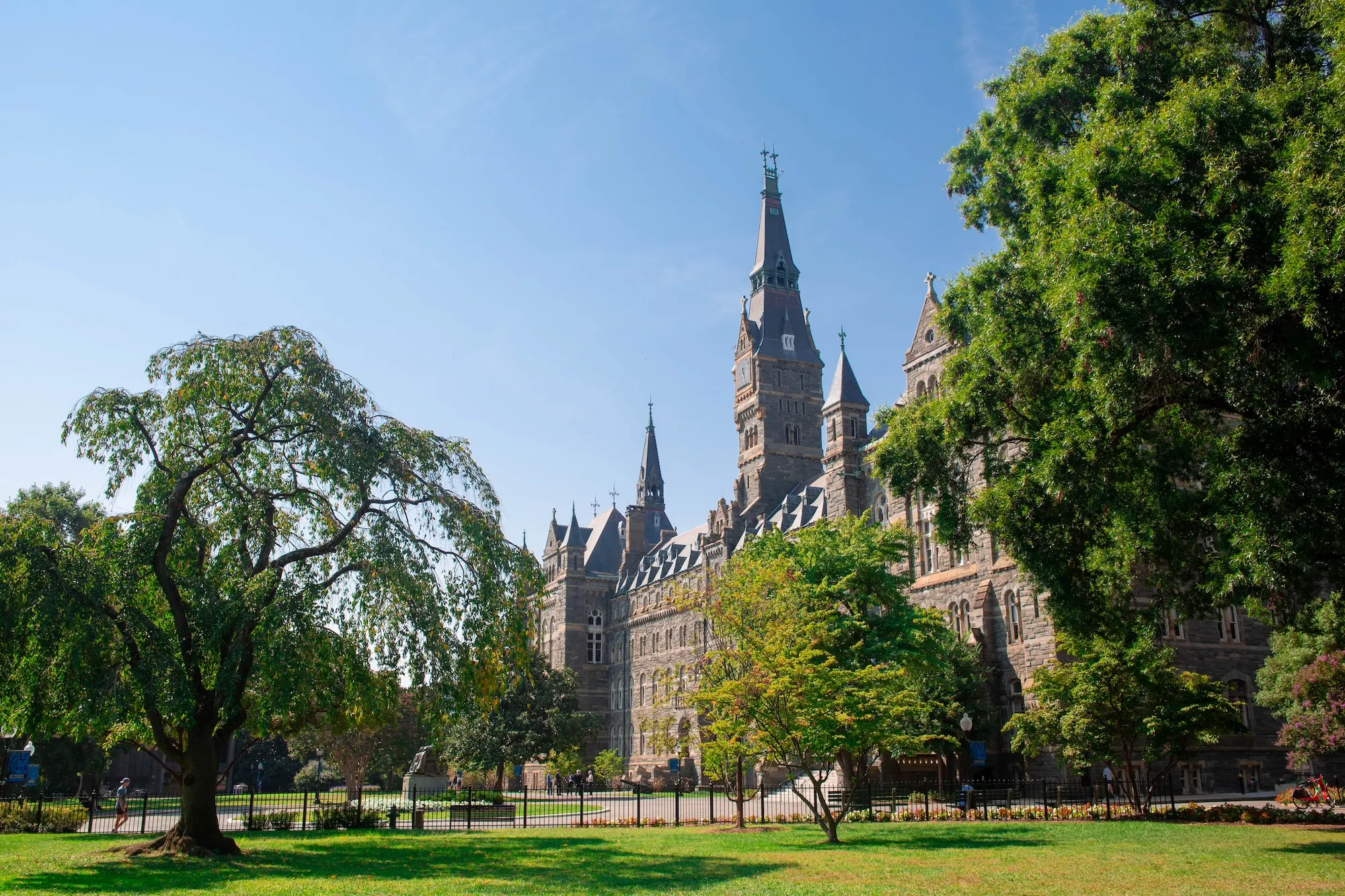 Healy lawn in front of Healy Hall on Georgetown University's campus during a sunny summer day