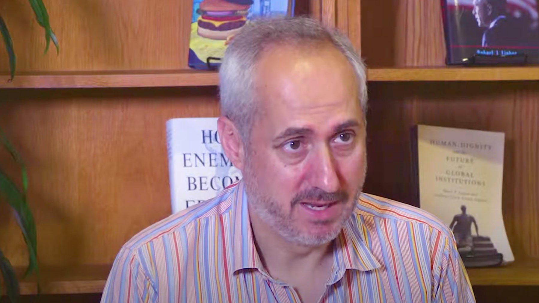 Photo of Stéphane Dujarric speaking